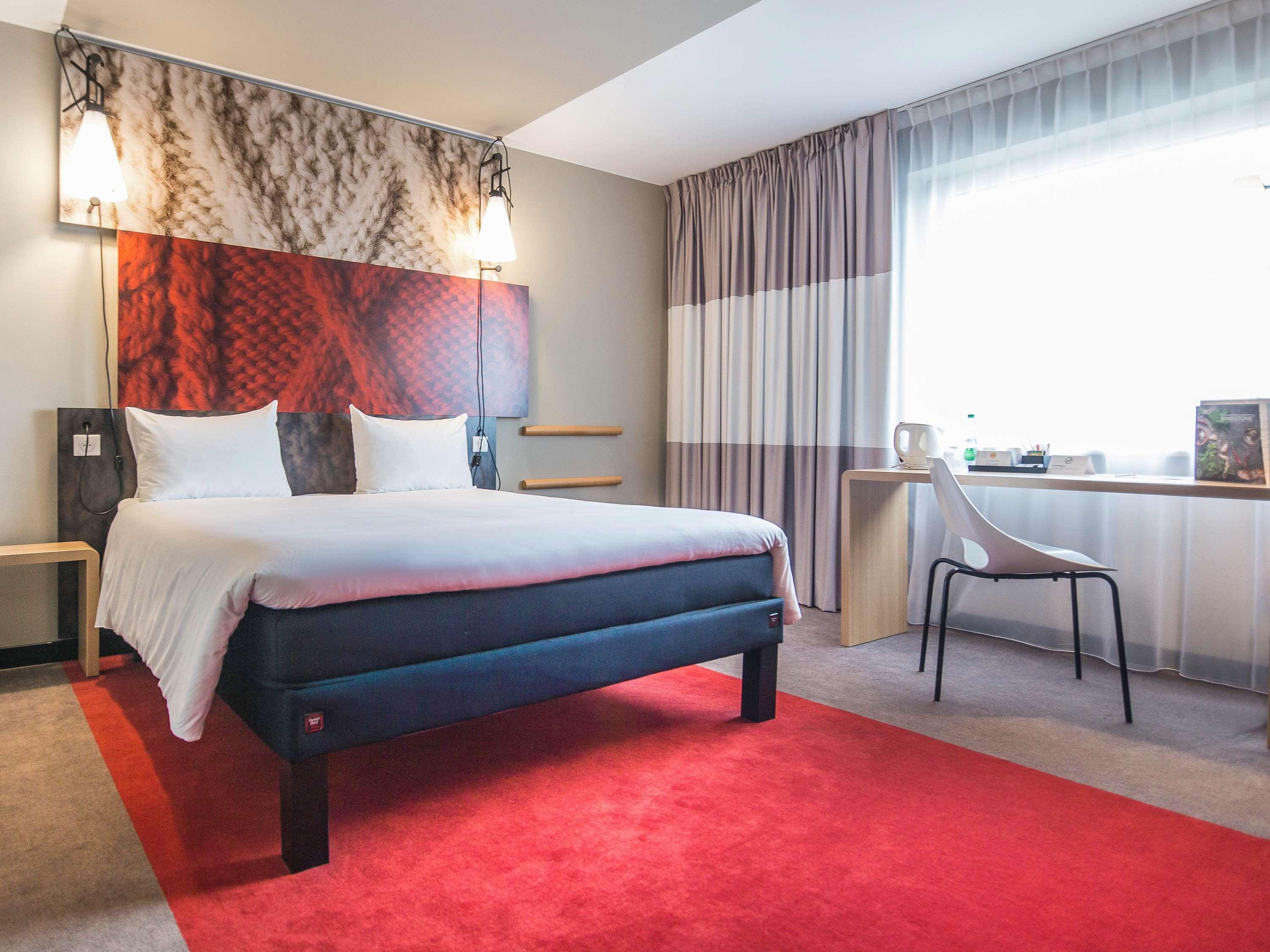 Hotel ibis London Stratford Exterior foto