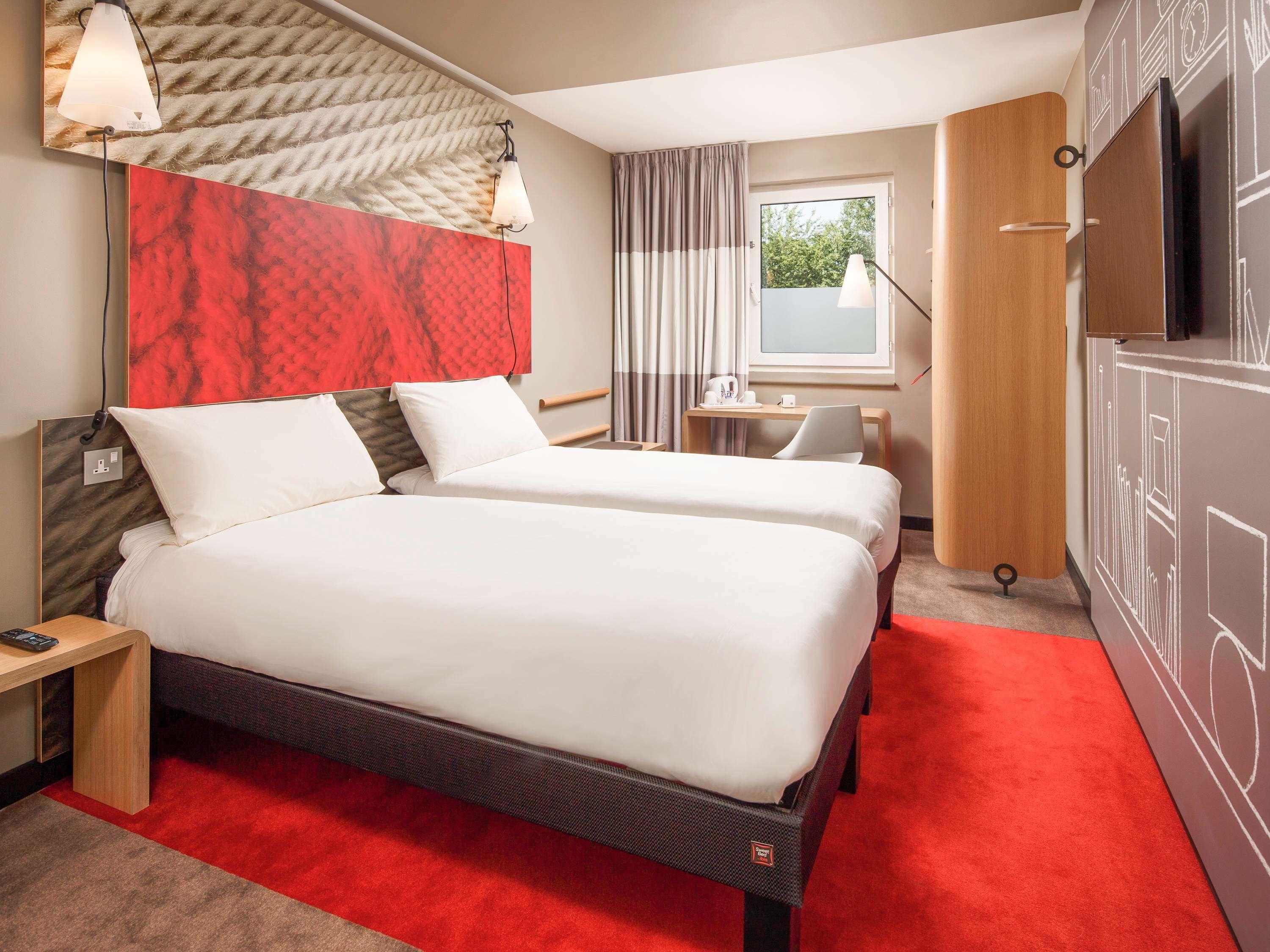 Hotel ibis London Stratford Exterior foto