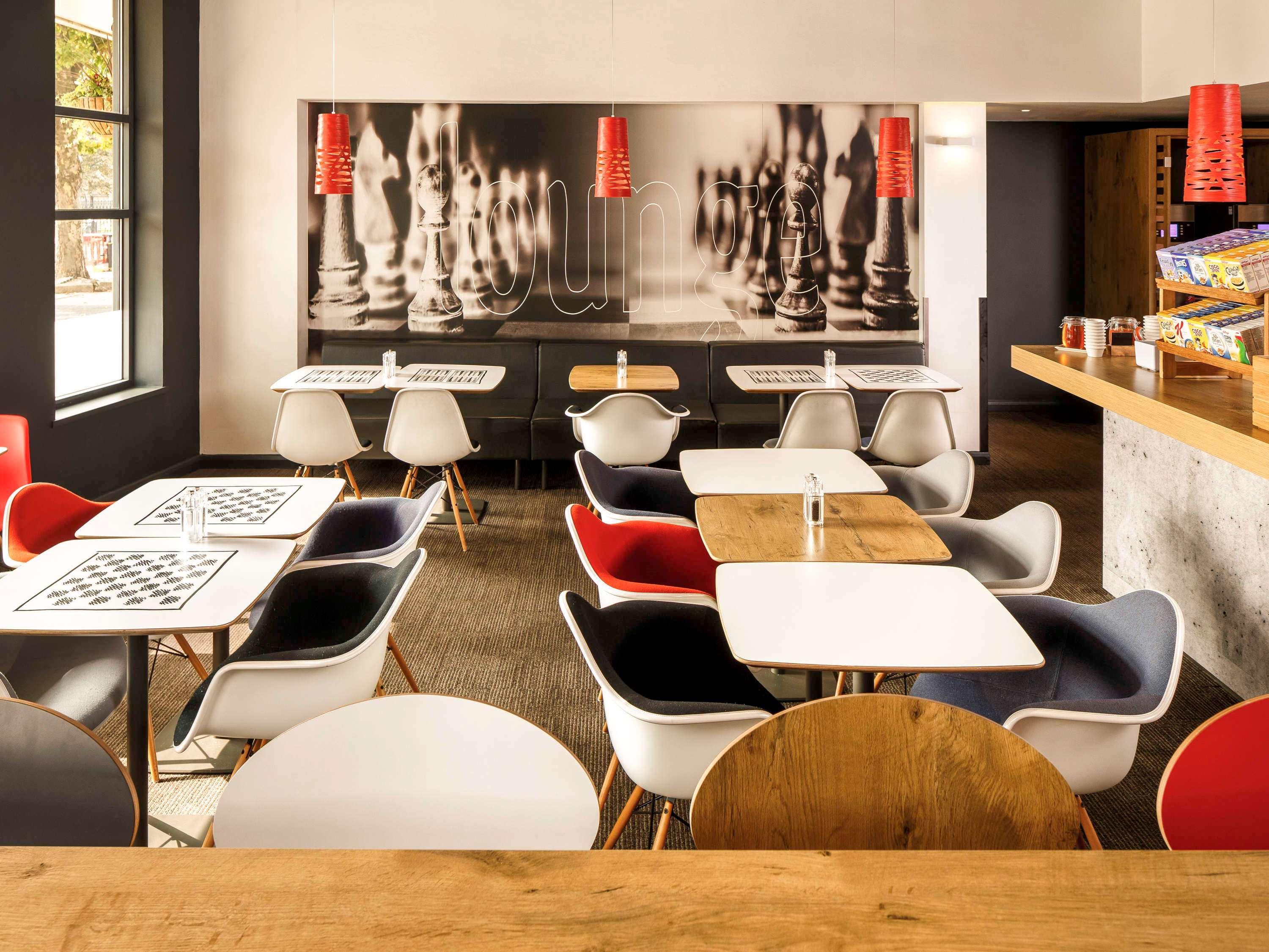 Hotel ibis London Stratford Exterior foto