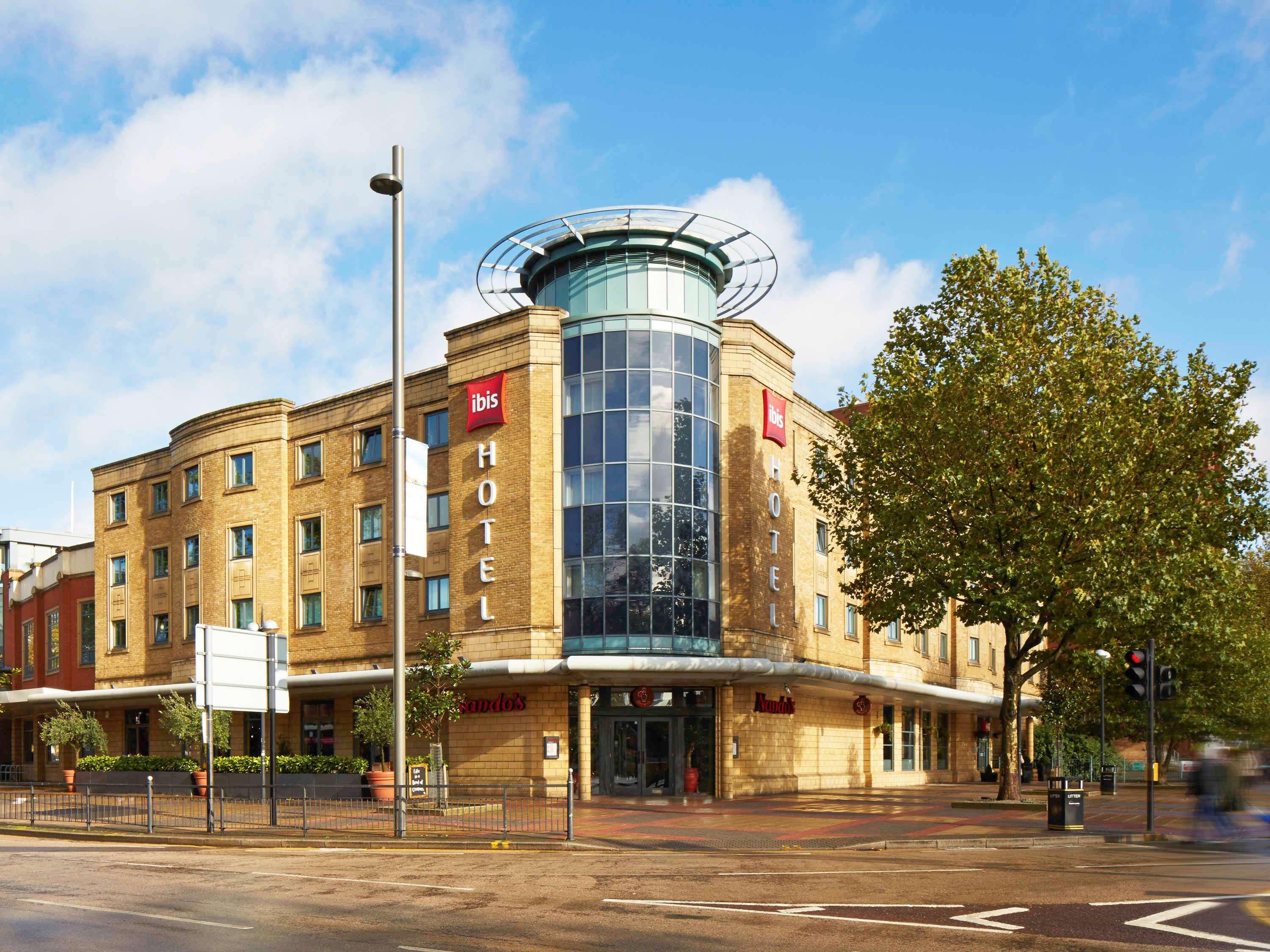 Hotel ibis London Stratford Exterior foto