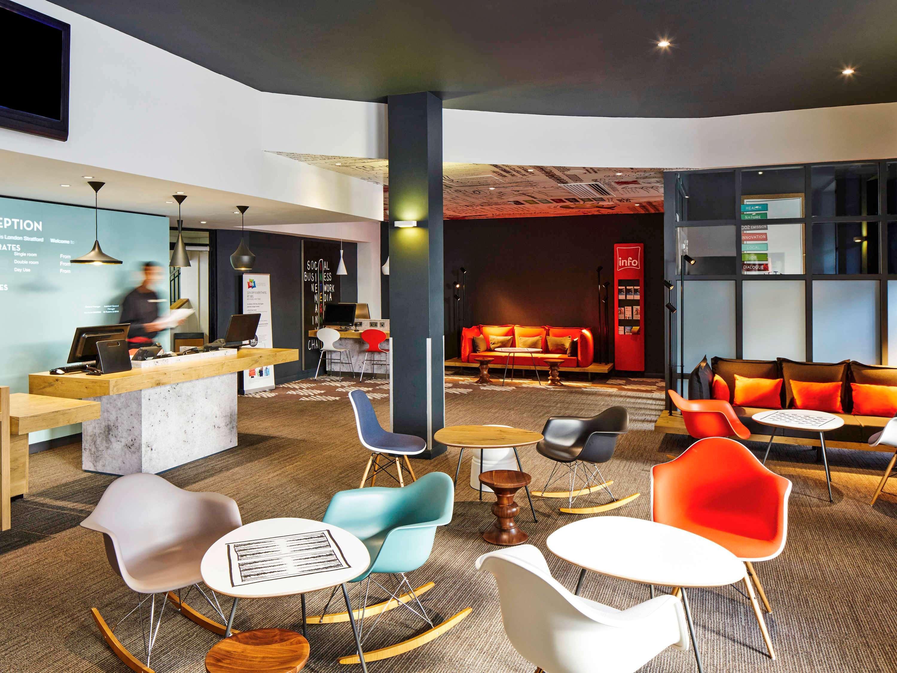 Hotel ibis London Stratford Exterior foto