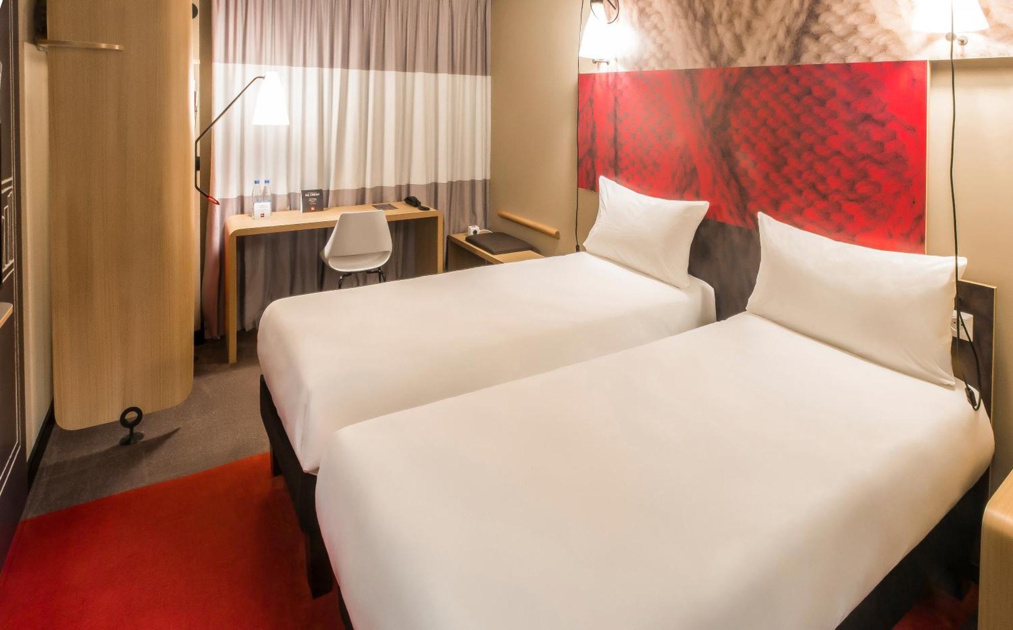 Hotel ibis London Stratford Exterior foto