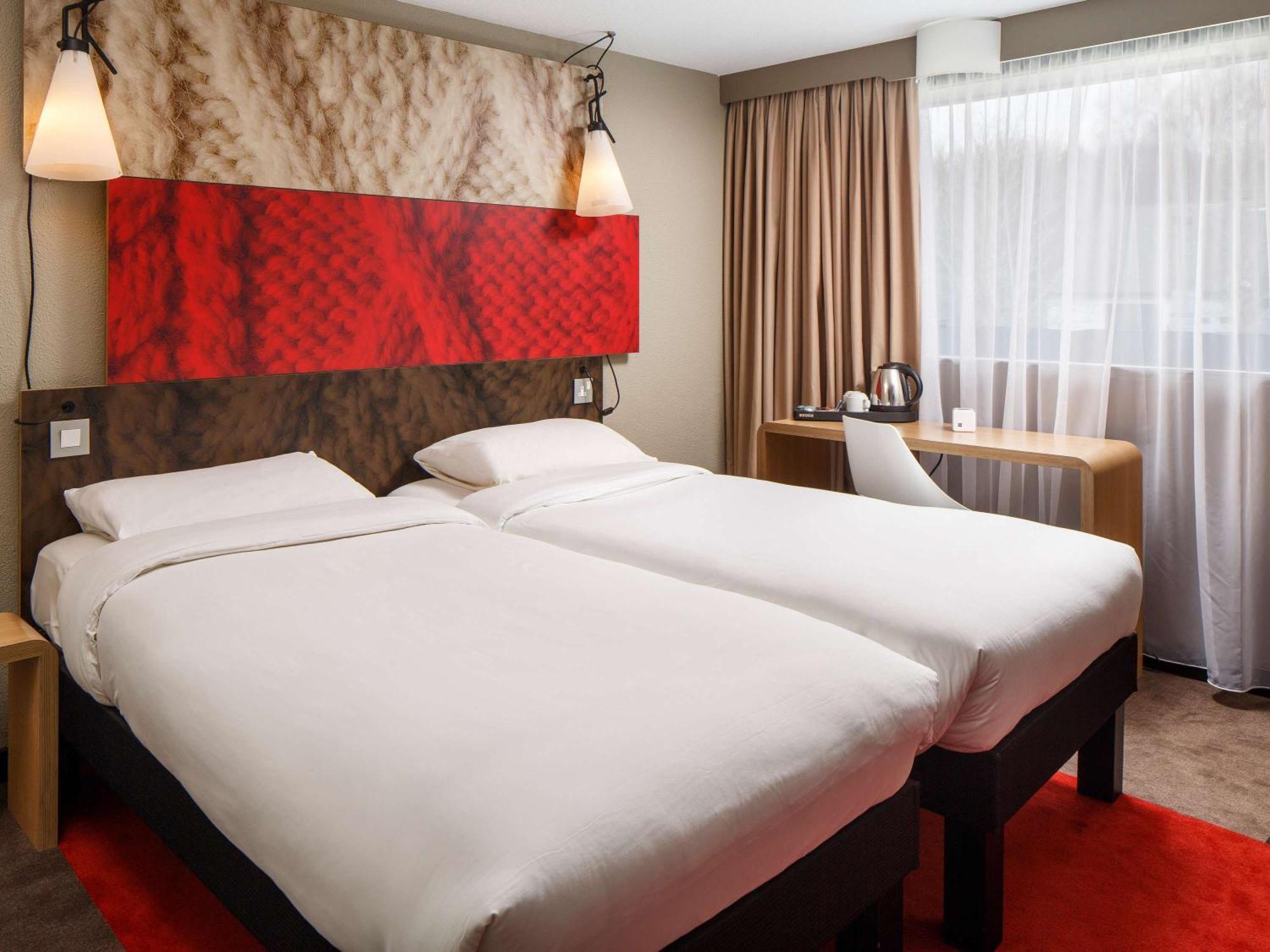 Hotel ibis London Stratford Exterior foto